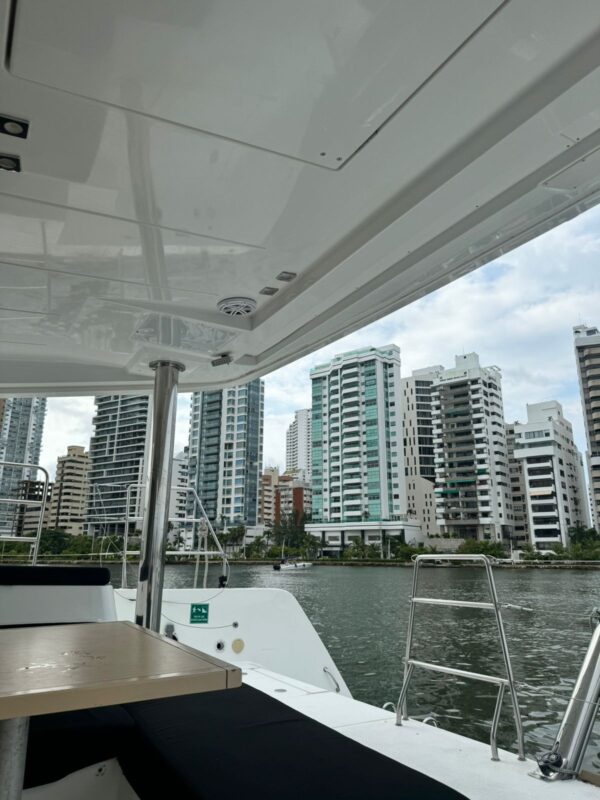 Catamarán 033 - Imagen 18